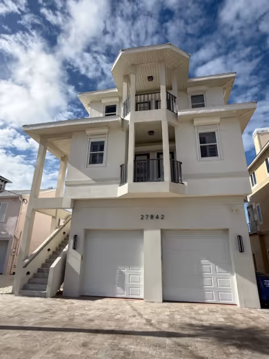 A Beachfront Home That Took a Direct Hit project image